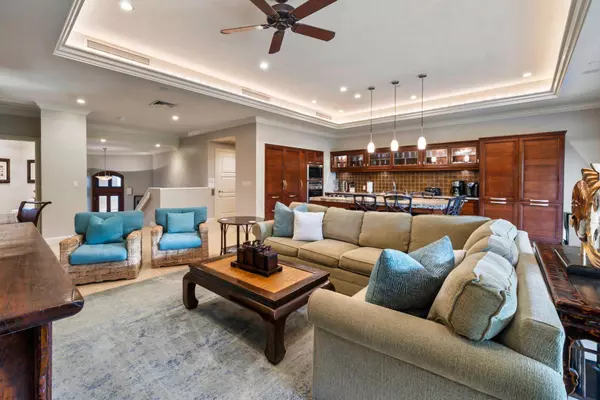 24 Hoolei Cir #T2, Kihei, HI 96753