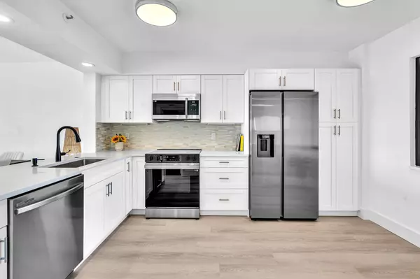 7076 Huntington LN 707, Delray Beach, FL 33446