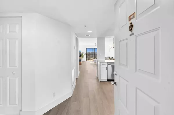 7076 Huntington LN 707, Delray Beach, FL 33446