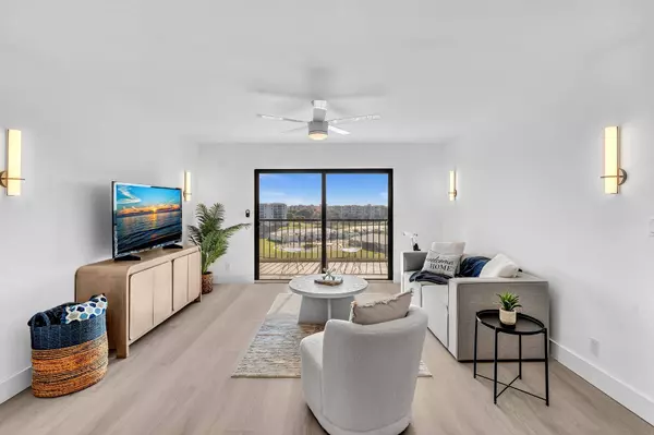 7076 Huntington LN 707, Delray Beach, FL 33446