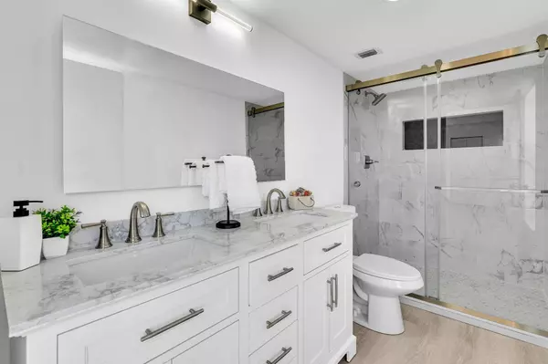 7076 Huntington LN 707, Delray Beach, FL 33446