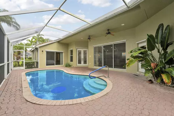 10043 Diamond Lake RD, Boynton Beach, FL 33437