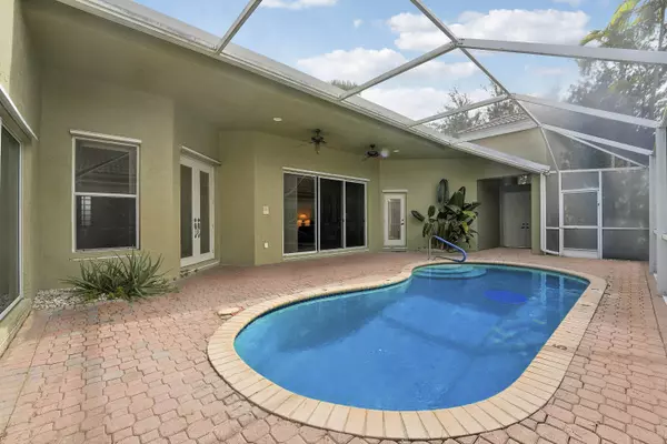 10043 Diamond Lake RD, Boynton Beach, FL 33437