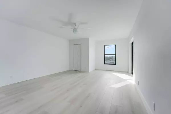 7076 Huntington LN 803, Delray Beach, FL 33446