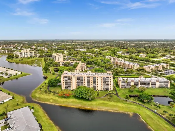 7076 Huntington LN #803, Delray Beach, FL 33446