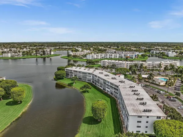 3076 Cornwall D, Boca Raton, FL 33434