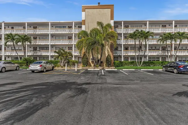 3076 Cornwall D, Boca Raton, FL 33434