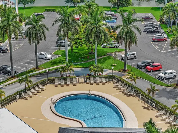 3076 Cornwall D, Boca Raton, FL 33434