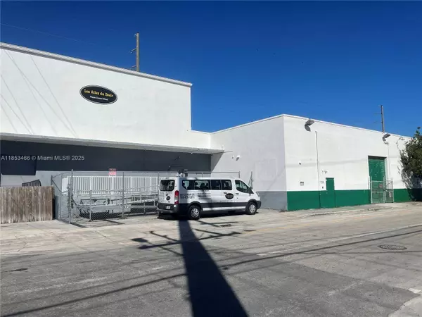 1395 NW 22nd St, Miami, FL 33142