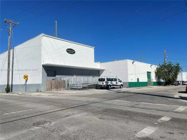 1395 NW 22nd St, Miami, FL 33142
