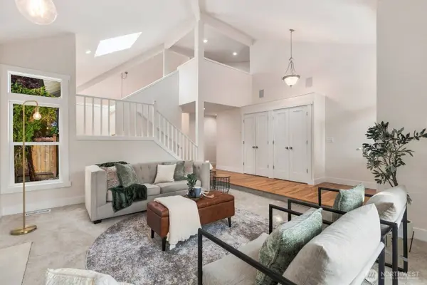 12470 NE 162nd ST, Woodinville, WA 98072
