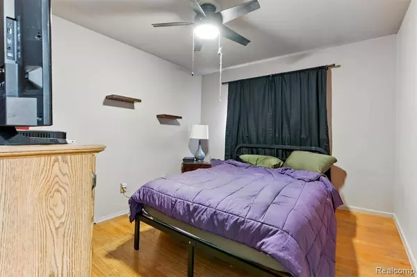 22212 RAYMOND Street, St. Clair Shores, MI 48082