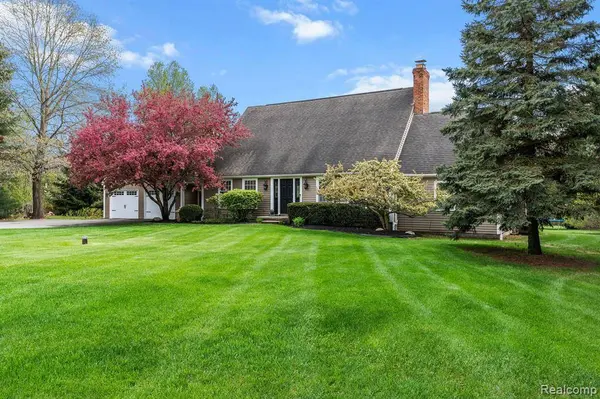 3165 WOODPINE, Oakland Twp, MI 48306