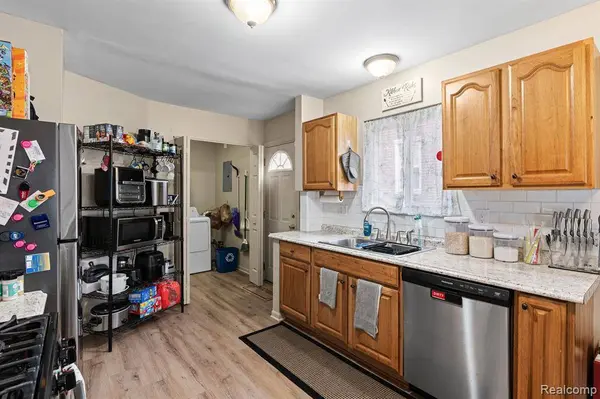 23336 PILGRIM Avenue, Hazel Park, MI 48030