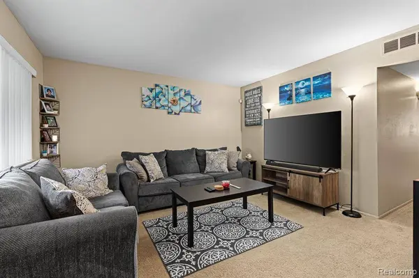 23336 PILGRIM Avenue, Hazel Park, MI 48030