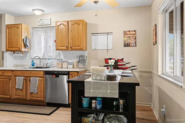 23336 PILGRIM Avenue, Hazel Park, MI 48030