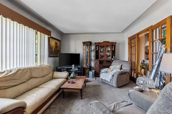15365 FRAZHO Road, Roseville, MI 48066