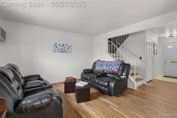 37265 Great Oaks Court, Clinton Twp, MI 48036