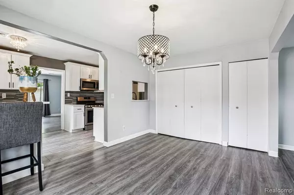 22549 Ashley Street, Farmington, MI 48336