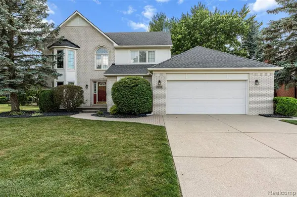 2896 Chippewa Court, Troy, MI 48085