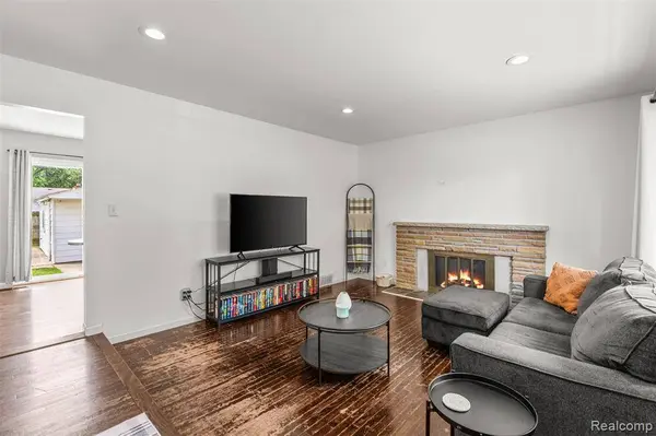 37565 Westvale Street, Romulus, MI 48174