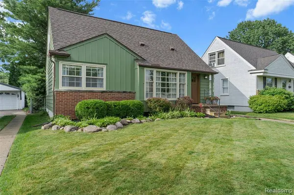 308 Walnut Avenue, Royal Oak, MI 48073