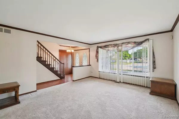 11269 Palm Drive, Warren, MI 48093