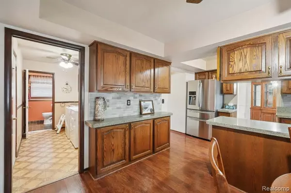 11269 Palm Drive, Warren, MI 48093