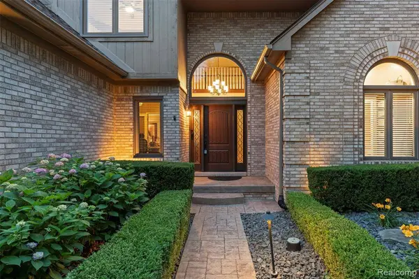 14591 Ashton Drive, Shelby Twp, MI 48315