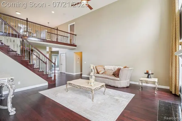 21682 Phoenix Drive, Macomb Twp, MI 48044