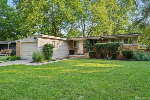 1017 Brooklawn Drive, Troy, MI 48084