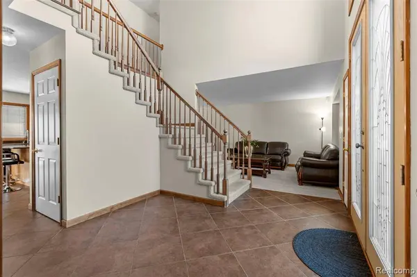 47668 Whippoorwill Drive, Macomb Twp, MI 48044