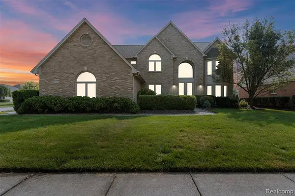 47668 Whippoorwill Drive, Macomb Twp, MI 48044