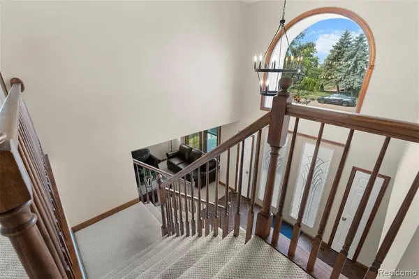 47668 Whippoorwill Drive, Macomb Twp, MI 48044