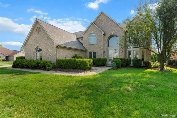 47668 Whippoorwill Drive, Macomb Twp, MI 48044