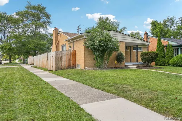 24201 Seneca Street, Oak Park, MI 48237