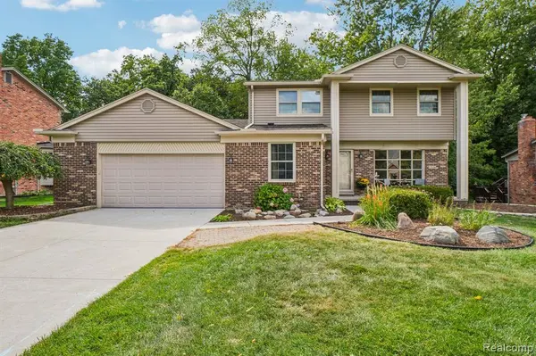 585 Timberline Drive, Rochester Hills, MI 48309