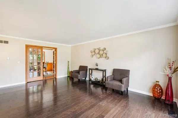 585 Timberline Drive, Rochester Hills, MI 48309