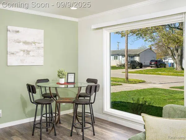 25620 Tecla Avenue, Warren, MI 48089