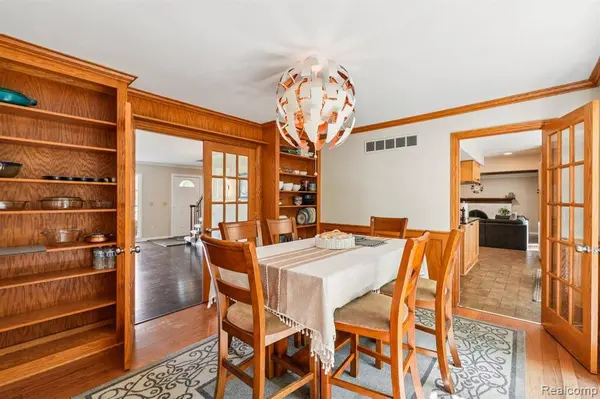 585 Timberline Drive, Rochester Hills, MI 48309