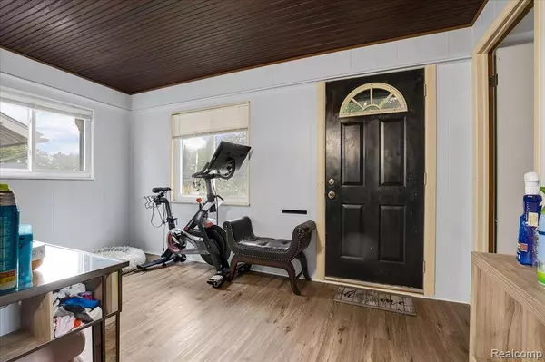 526 N Washington Avenue, Royal Oak, MI 48067