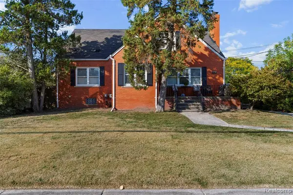 2735 E Maple Road, Troy, MI 48083