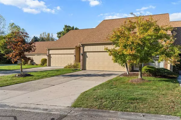 2289 Rochelle Park Drive, Rochester Hills, MI 48309