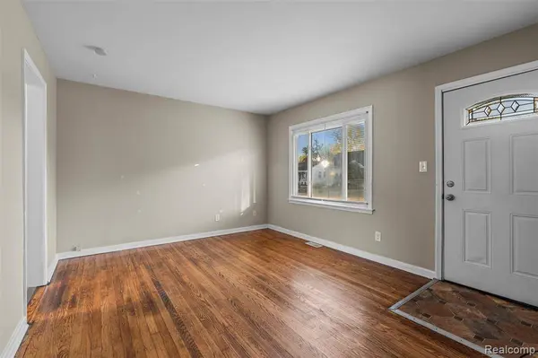 13119 Sherman Avenue, Warren, MI 48089