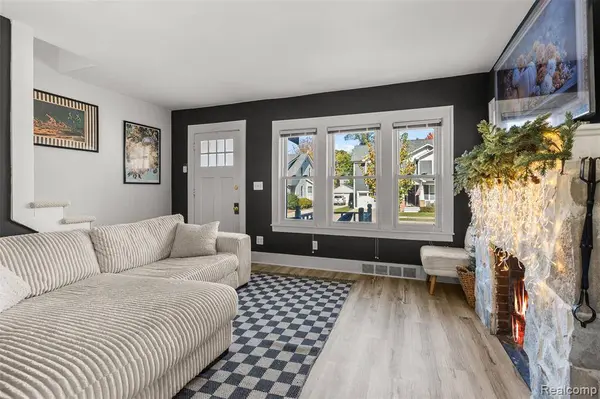 610 E Farnum Avenue, Royal Oak, MI 48067