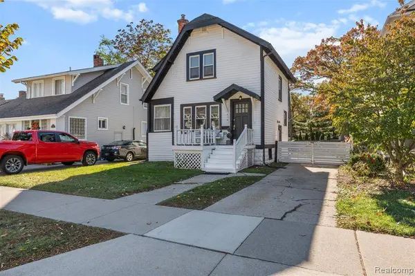 610 E Farnum Avenue, Royal Oak, MI 48067