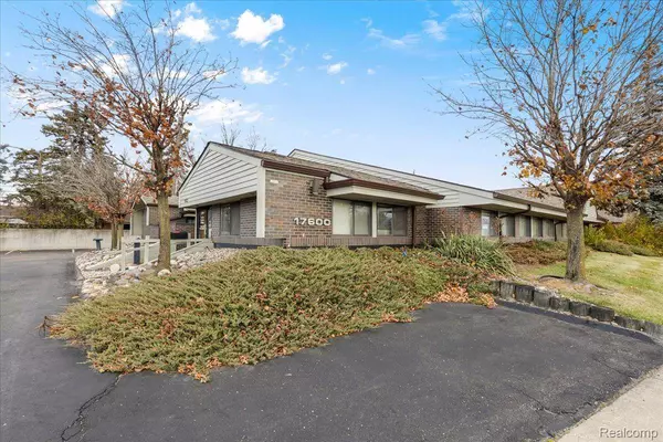 17600 W 11 Mile RD, Oakland, MI 48076