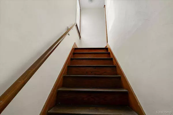 1413 Wayburn, Grosse Pointe, MI 48230