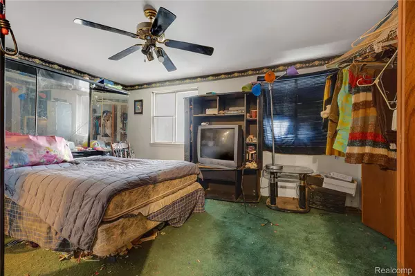 15846 W 11 Mile RD #27, Southfield, MI 48076