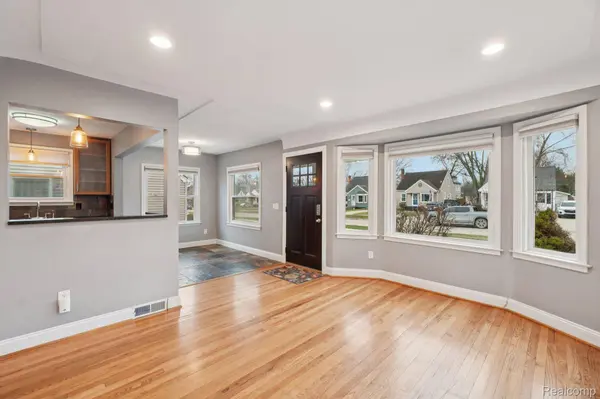 233 Linden AVE, Royal Oak, MI 48073